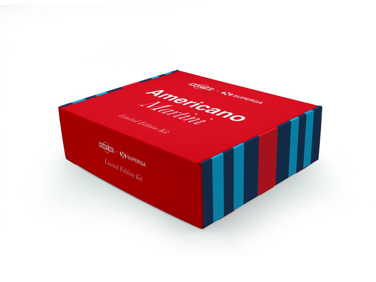 Americano Martini Limited Edition con scarpe 2750 Martini x Superga